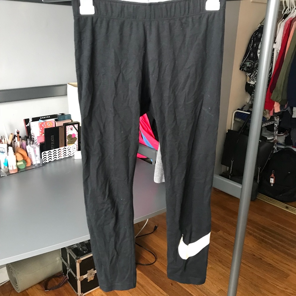 Nike cropped leggings